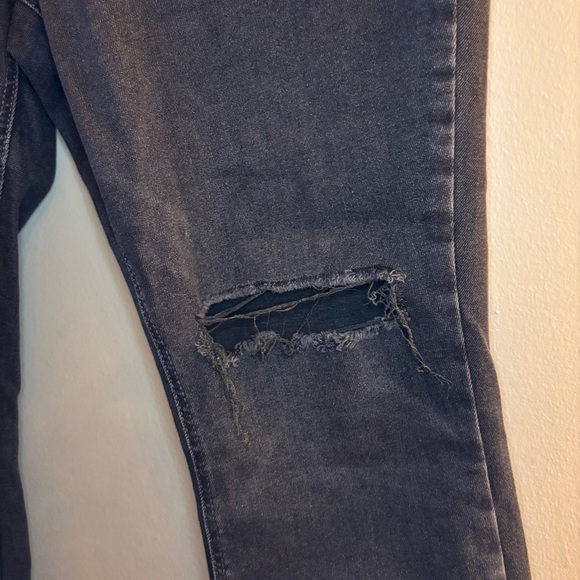 Old Navy Women’s Black High-waisted Ripped Skinny Jeans Size 18 - Picture 3 of 11